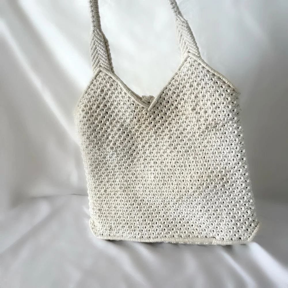 Vintage 70s white macrame purse shoulder boho indie cottage
